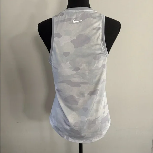 Nike Gray and White Fitted Tank Top Sz S - Picture 2 of 5